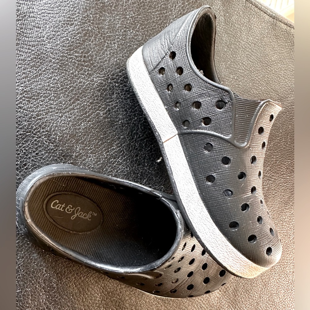 Toddler boys foam shoes